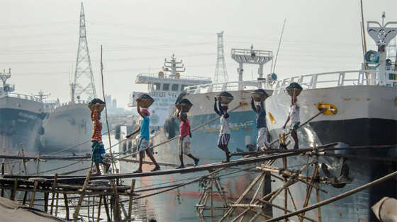 su-diep-nhan-ngay-chua-nhat-bien-1372025-uoc-gi-nhung-nguoi-lam-viec-tren-bien-tro-thanh-nhung-ngon-su-cua-hoa-binh